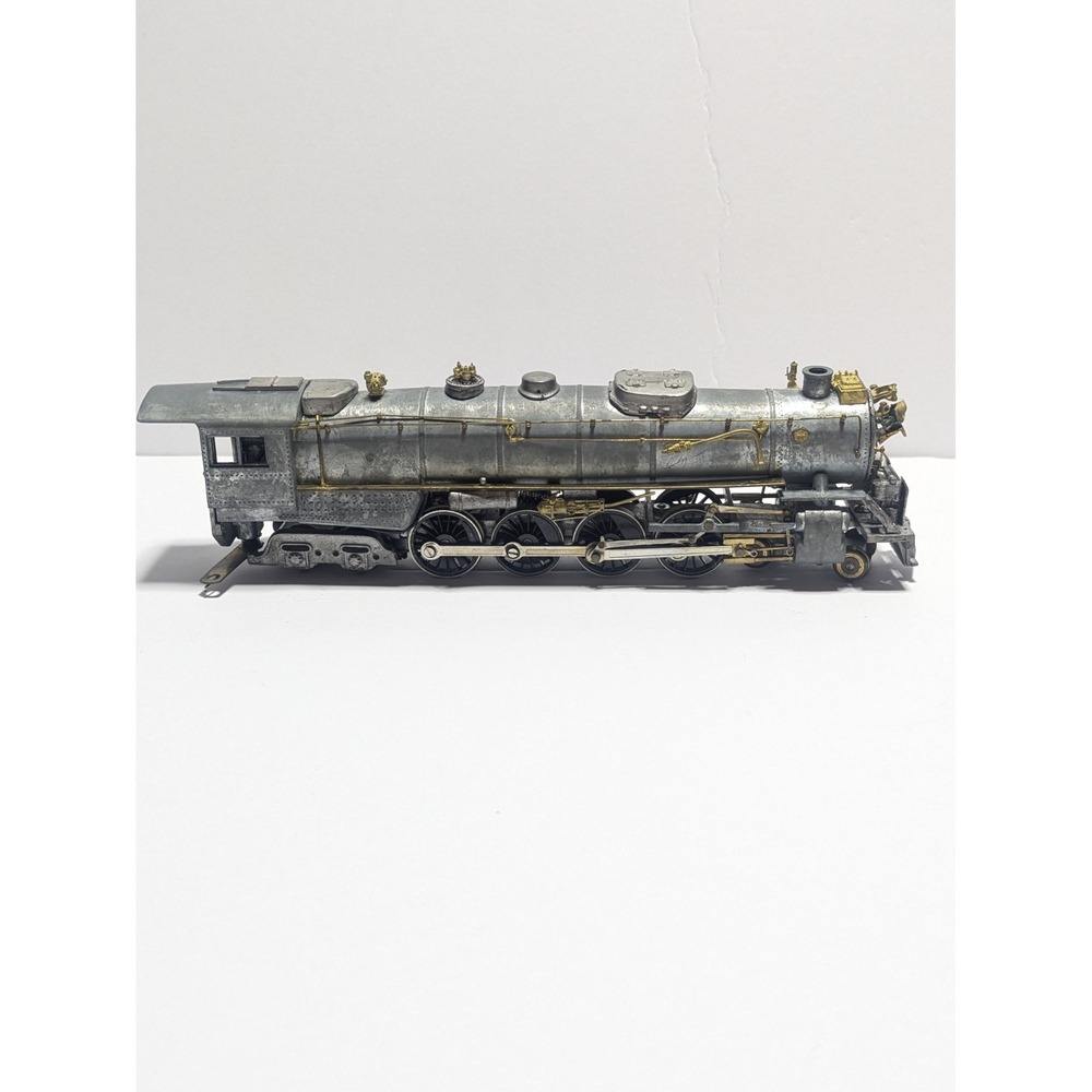 Vintage Custom Detailed HO Scale 4-6-2 Pacific Steam Locomotive Metal